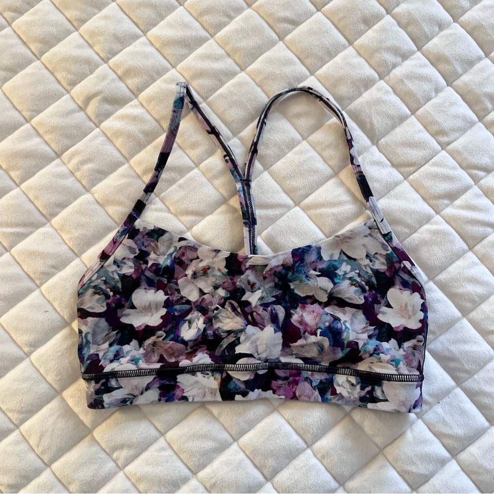 Lululemon Racerback sports bra purple and white floral pattered size 6